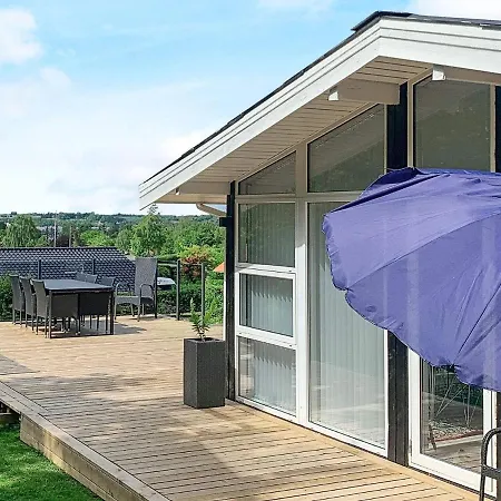 Holiday Xii